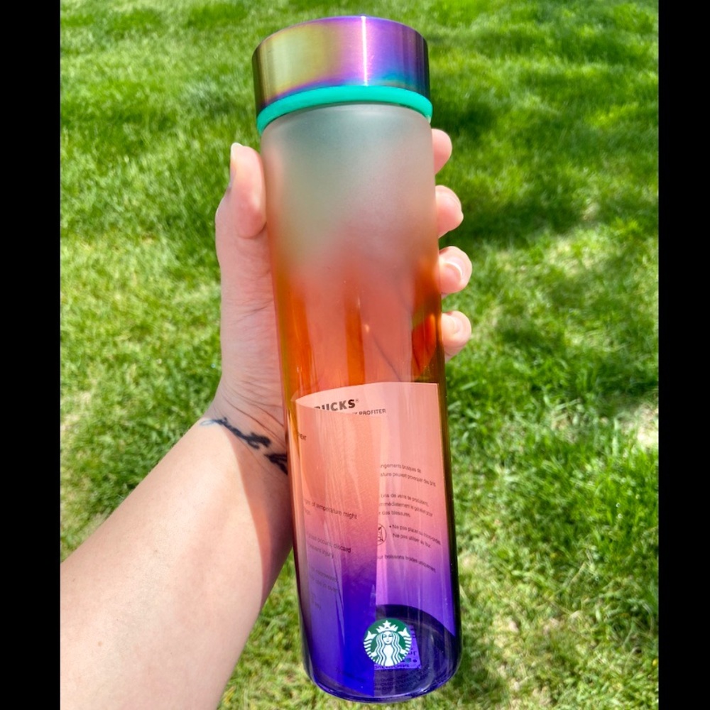 Starbucks | Pride 2020 Ombré Glass Bottle - Picture 4 of 5